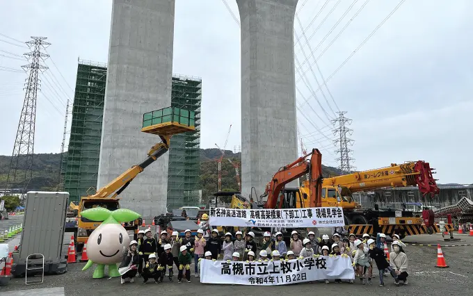 新名神高速道路 高槻高架橋東(下部工) 工事作業所(大阪府)